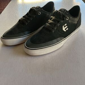 ETNIES Men’ GermanHammerking Gray Leather Sneakers Size 10